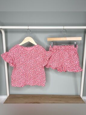 GAP - Relaxed T-Shirt and Ruffle Shorts - Coral Frost / Strawberries, Cherries